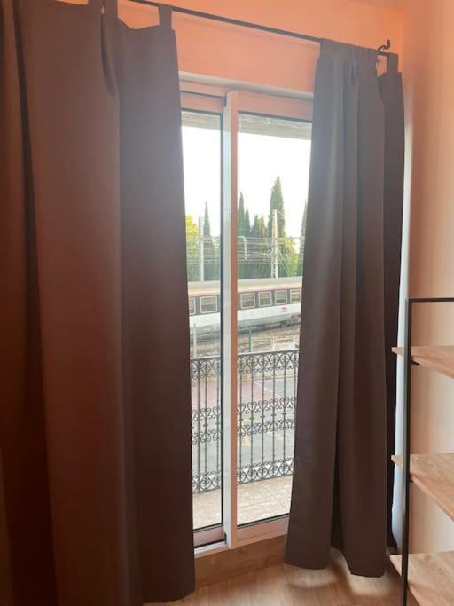 Appartement Confort Equipe Au Coeur De Безьє Екстер'єр фото